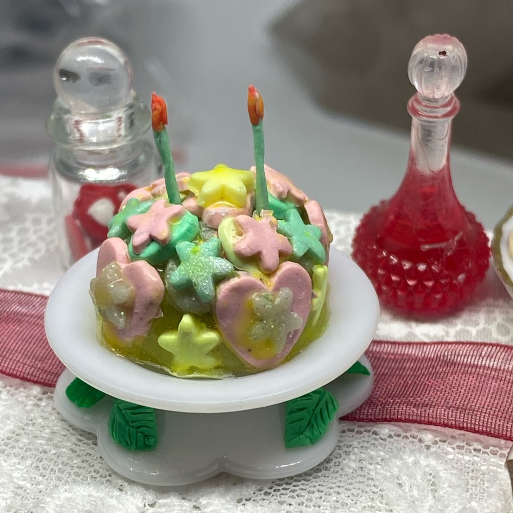 Handmade dollhouse miniatures. - Picture 4 of 4